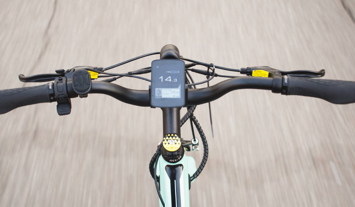 Aventon's App & Color Display Manual: A Comprehensive Guide