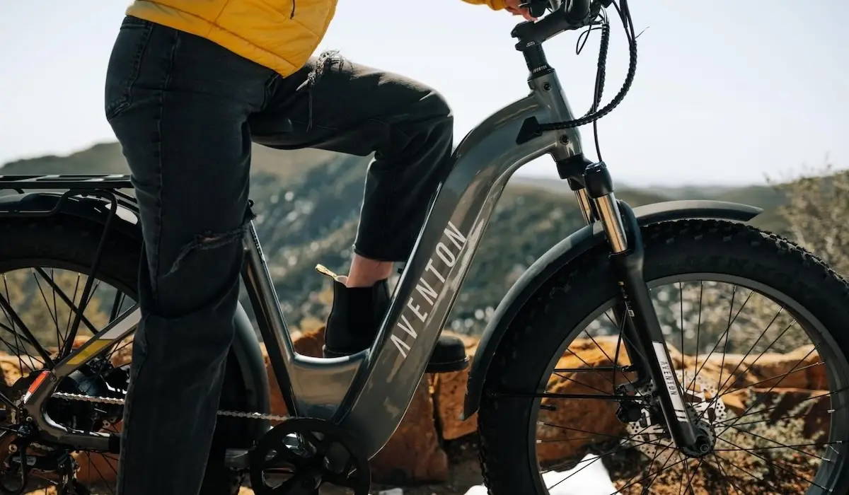 Aventon vs Himiway: Who Has the Best Ebike Price, Service, & Quality?